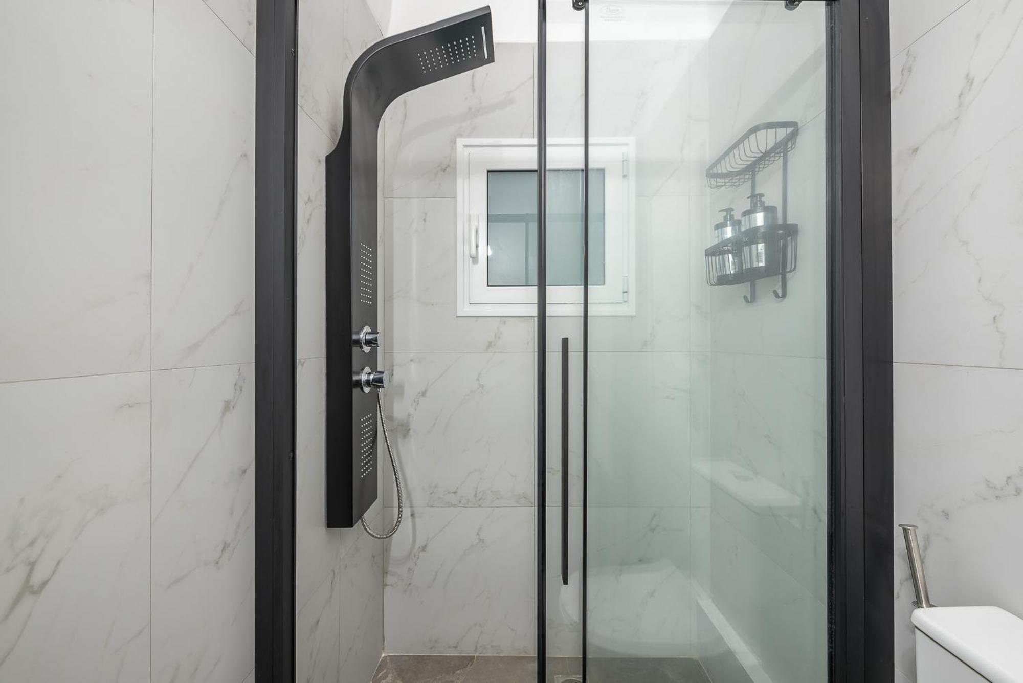 Stylish Luxury Apartment At Ampelokipi Metro Station Athen Eksteriør billede